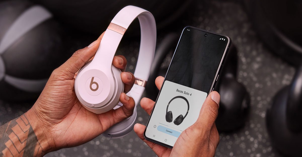 Home Beats Solo 4 headphones